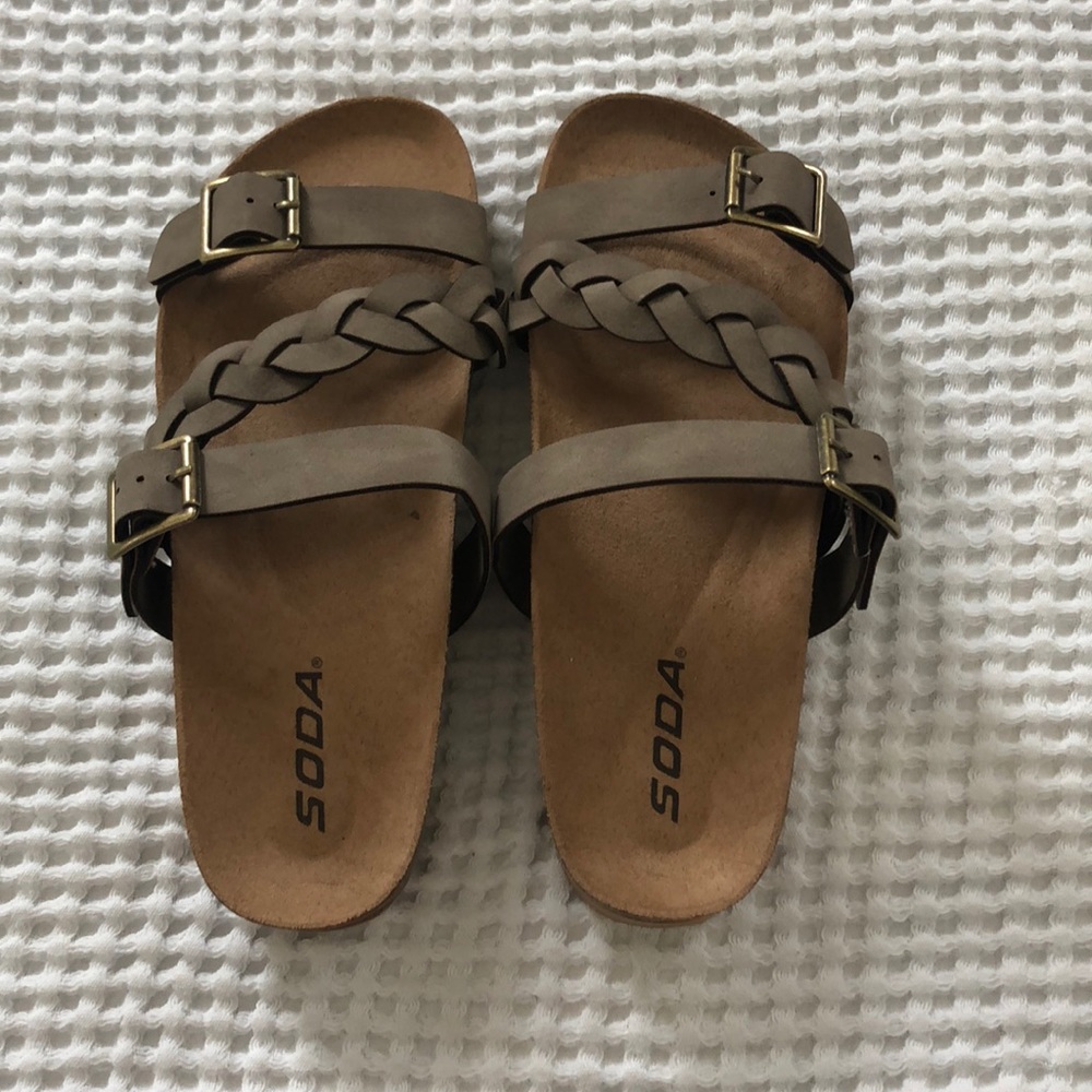 NWT sandals